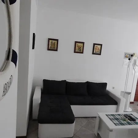 Apartamento Sara *